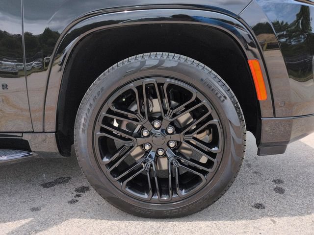 Used 2024 Jeep Wagoneer Series II w/ Convenience Group I AWD/4WD image 12