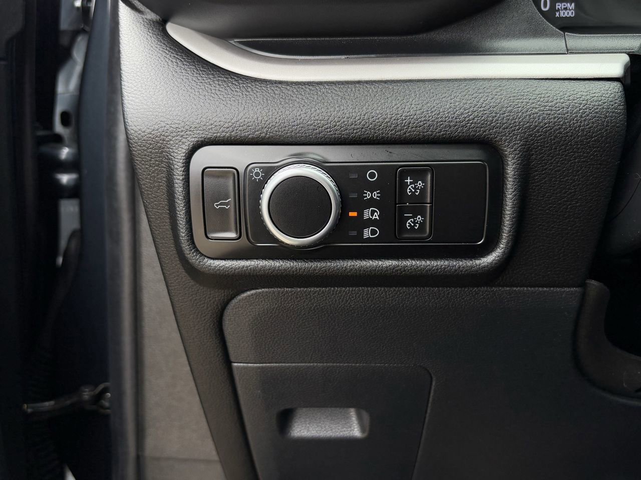 Certified 2023 Ford Explorer XLT image 23