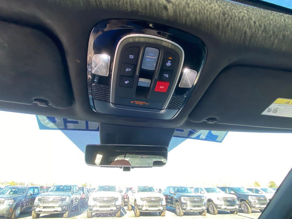 Used 2024 Hyundai Palisade Calligraphy image 18