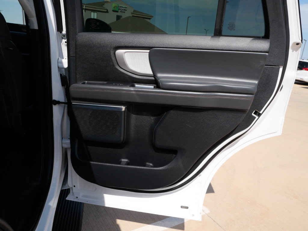 Certified 2025 Ford Expedition Active AWD/4WD image 10