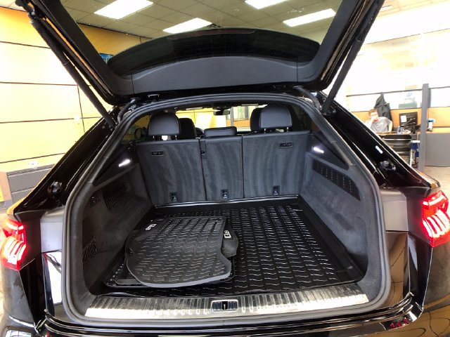 Used 2019 Audi Q8 Premium Plus w/ Premium Plus AWD/4WD image 23