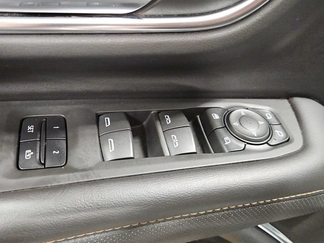 Used 2022 GMC Yukon AT4 w/ Technology Package AWD/4WD image 14