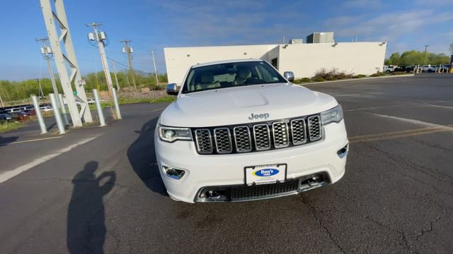 Used 2018 Jeep Grand Cherokee Overland AWD/4WD image 3