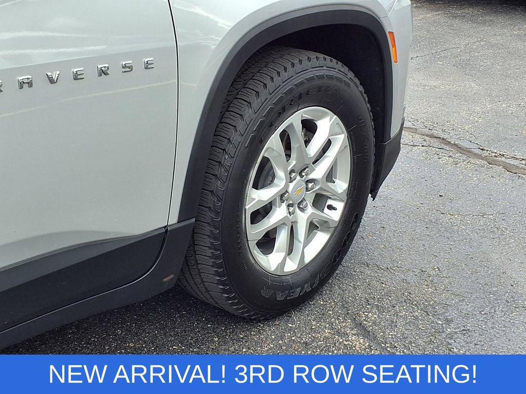 Used 2022 Chevrolet Traverse LS AWD/4WD image 25