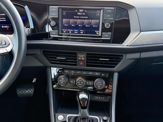 Used 2024 Volkswagen Jetta SE w/ Panoramic Sunroof Package FWD image 25