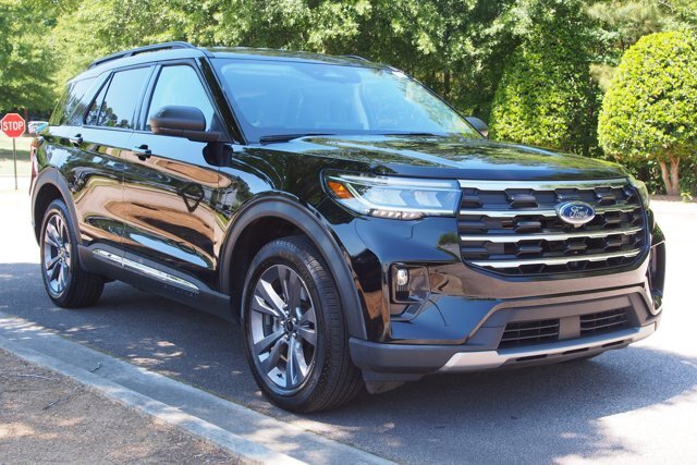 Certified 2025 Ford Explorer Active w/ Active Comfort Package