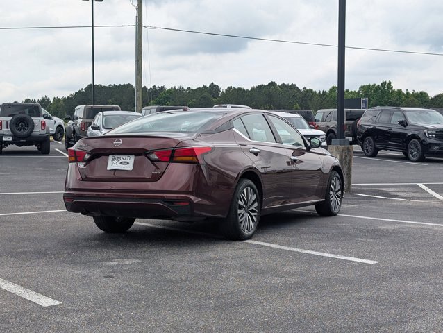 Used 2025 Nissan Altima 2.5 SV AWD/4WD image 5