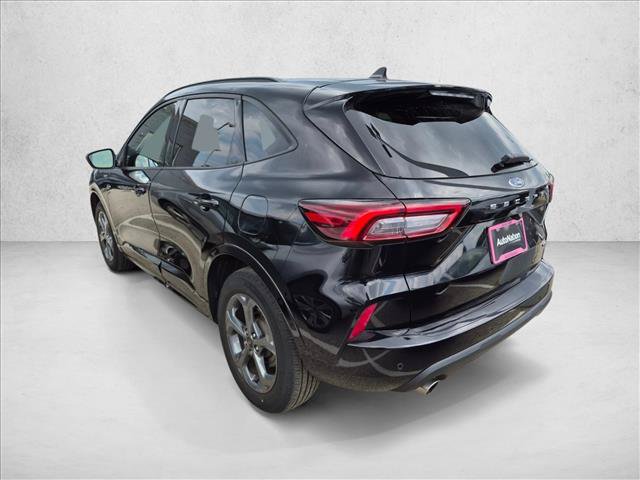 Certified 2023 Ford Escape ST-Line w/ Tech Pack #1 AWD/4WD image 6