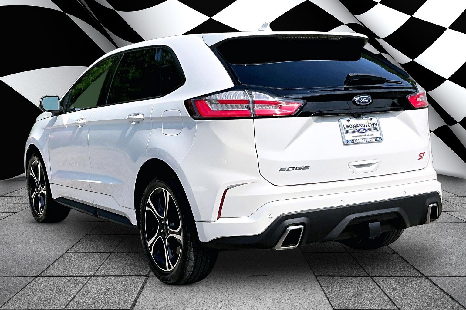 Certified 2020 Ford Edge ST w/ Cold Weather Package AWD/4WD image 12
