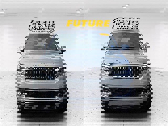 Used 2022 Jeep Wagoneer Series III w/ Rear Seat Video Group 1 image 2