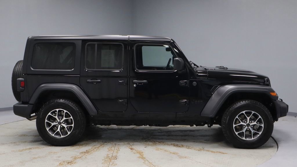 Used 2024 Jeep Wrangler Sport S image 6