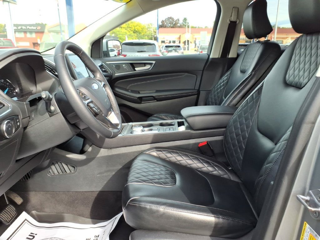 Certified 2024 Ford Edge Titanium AWD/4WD image 13