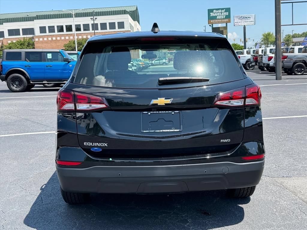 Used 2023 Chevrolet Equinox LS AWD/4WD image 5
