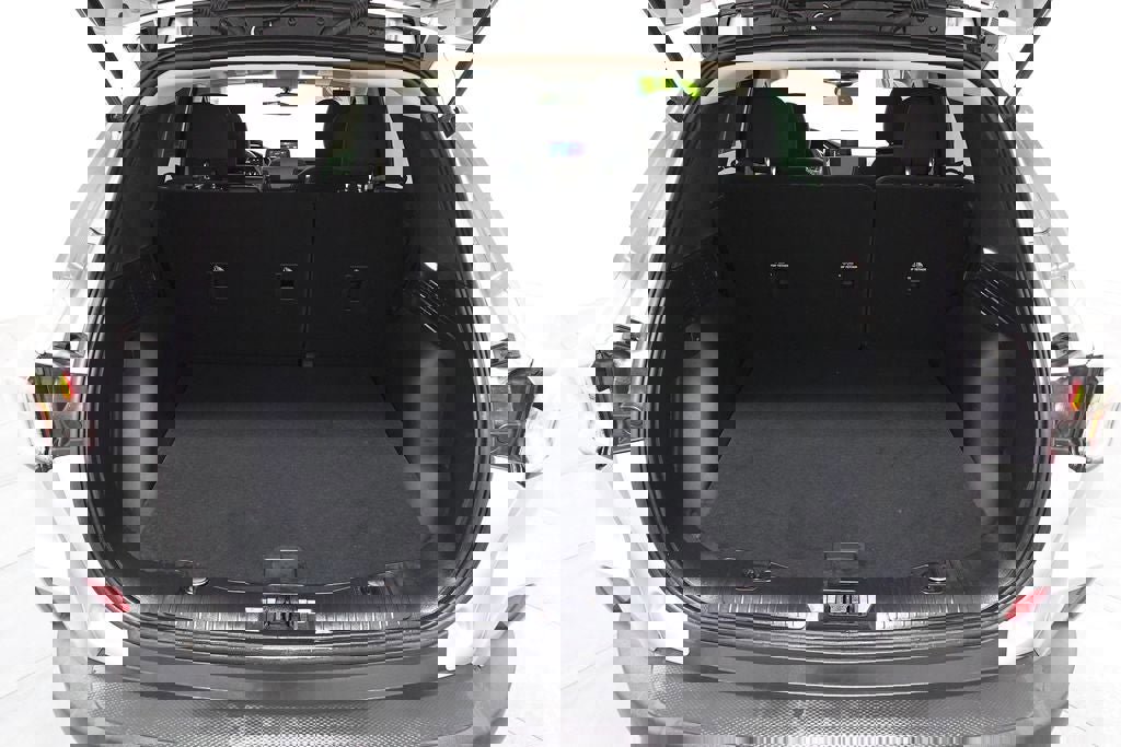 Certified 2020 Ford Escape SE image 27