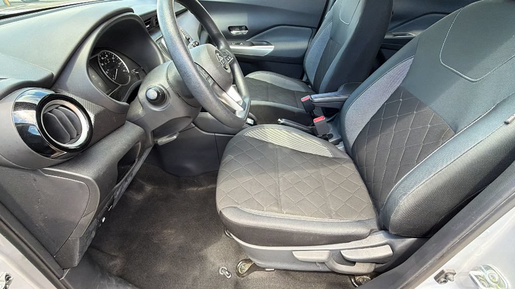 Used 2020 Nissan Kicks SV FWD image 23