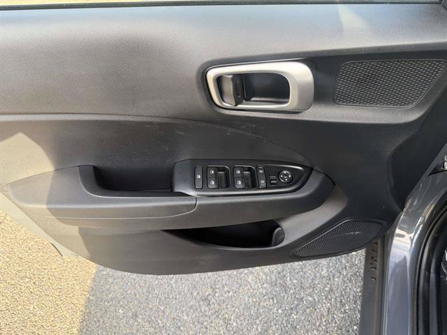 Used 2026 Hyundai Venue SEL FWD image 13