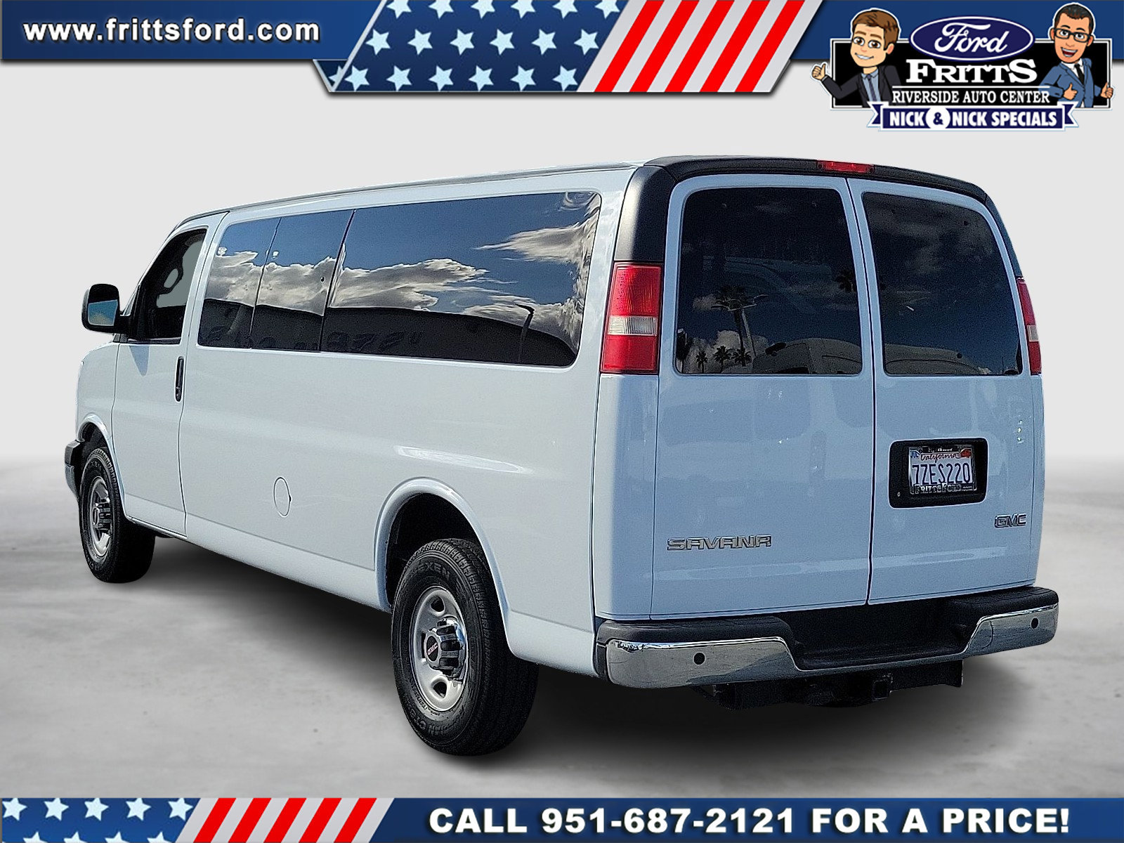 Used 2017 GMC Savana 3500 LT w/ LT Preferred Equipment Group image 2