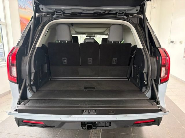 Certified 2025 Ford Expedition Active AWD/4WD image 11