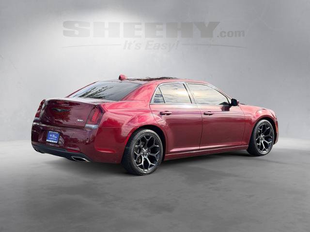 Used 2019 Chrysler 300 S RWD image 16