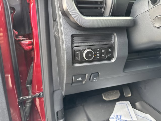 Certified 2026 Ford F250 Platinum AWD/4WD image 17