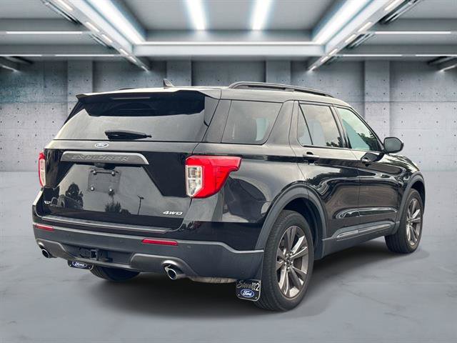 Certified 2023 Ford Explorer XLT w/ Equipment Group 202A AWD/4WD image 4