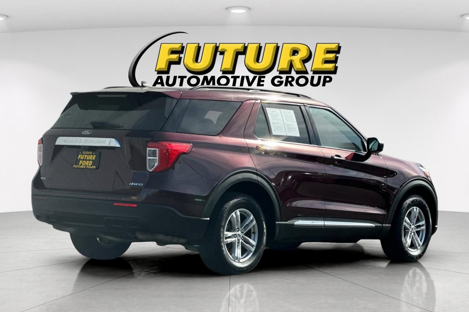 Certified 2022 Ford Explorer XLT AWD/4WD image 3