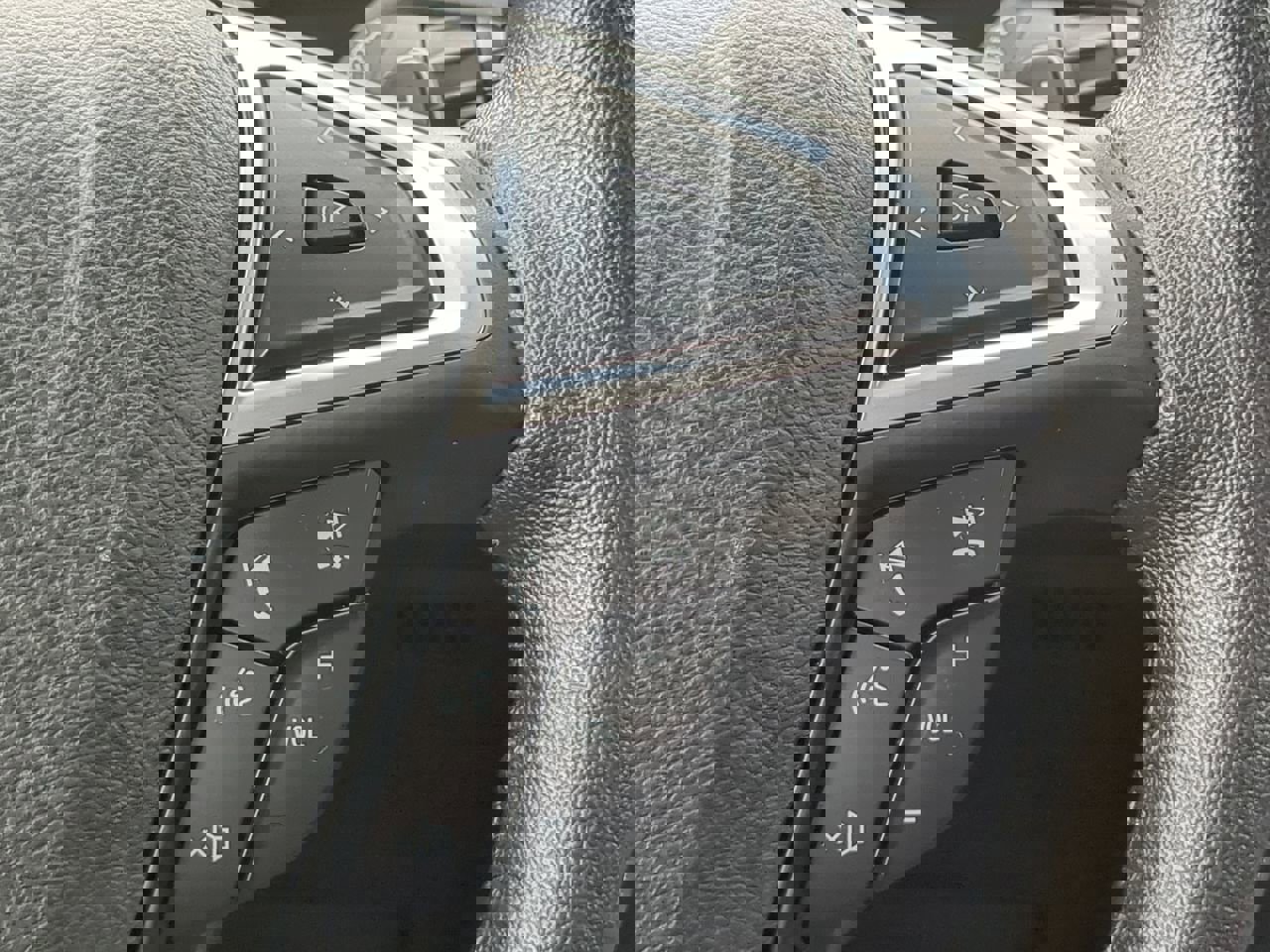 Certified 2018 Ford Edge Titanium w/ Technology Package image 24