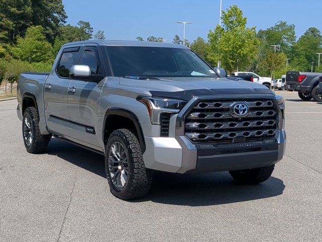 Used 2024 Toyota Tundra Platinum AWD/4WD image 2