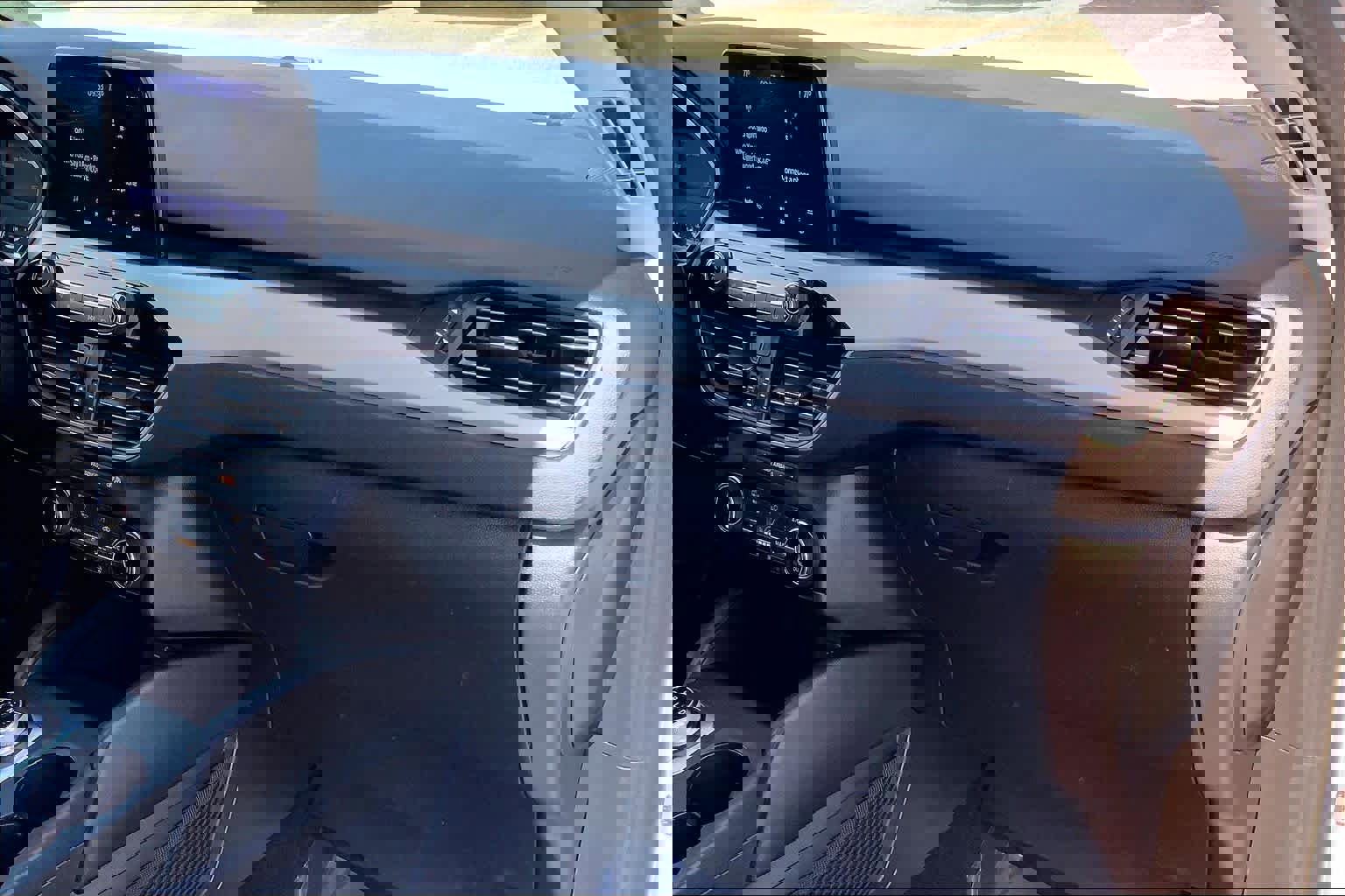 Certified 2022 Ford Escape SEL image 17