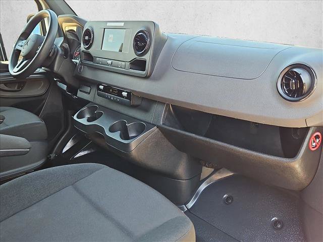 Used 2023 Mercedes-Benz Sprinter 1500 image 20