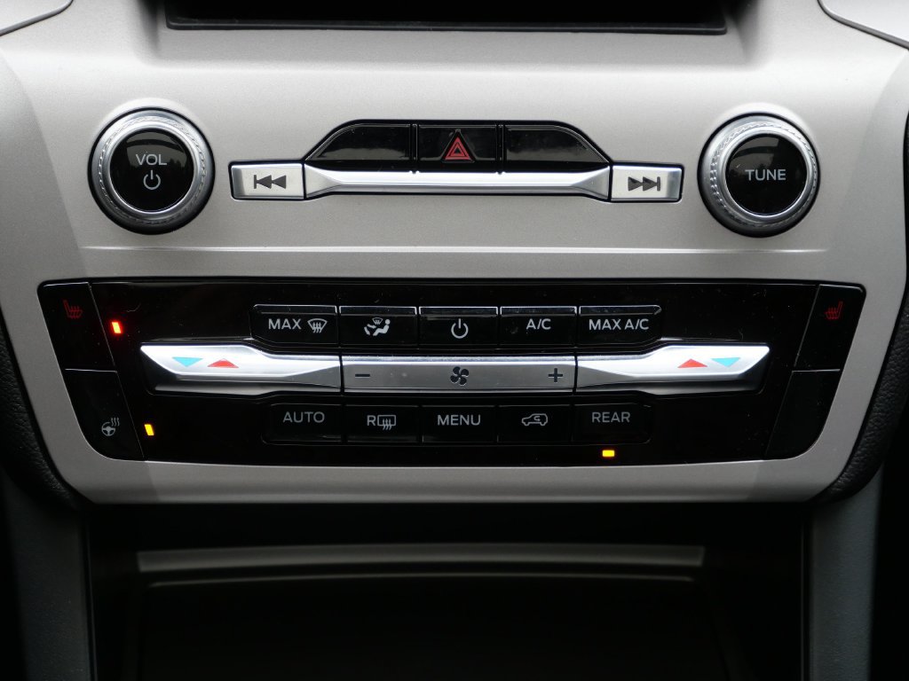 Certified 2023 Ford Explorer XLT AWD/4WD image 17