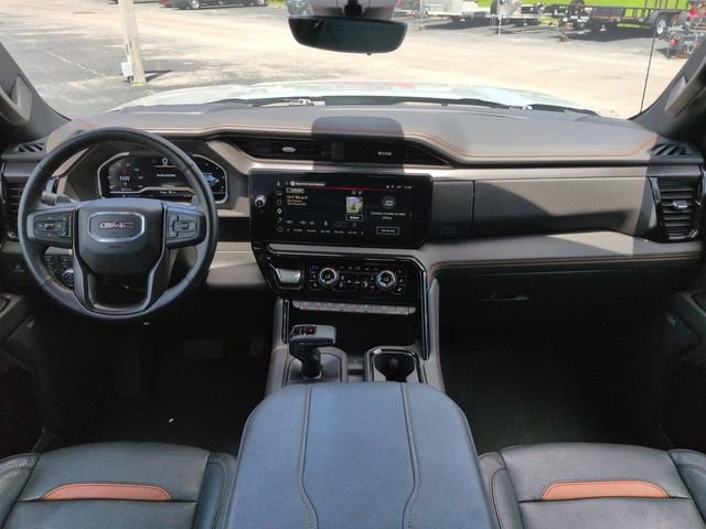 Used 2025 GMC Sierra 1500 AT4 w/ AT4 Premium Package AWD/4WD image 15