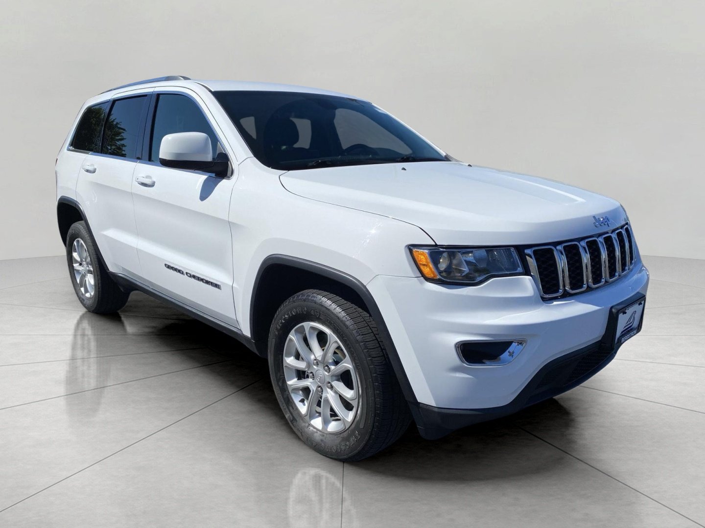 Used 2021 Jeep Grand Cherokee Laredo AWD/4WD image 14