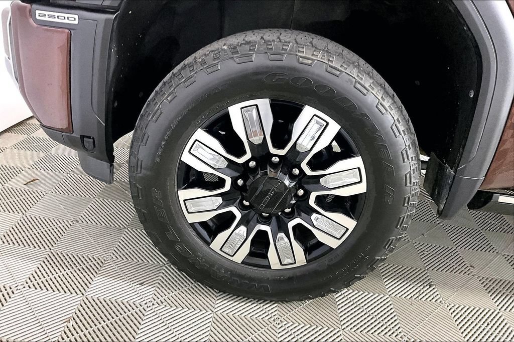Used 2024 GMC Sierra 2500 Denali w/ Denali Reserve Package AWD/4WD image 7