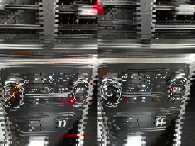 Certified 2022 Ford EcoSport SES w/ Interior Protection Package AWD/4WD image 11