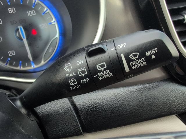 Used 2023 Chrysler Pacifica Touring-L FWD image 23