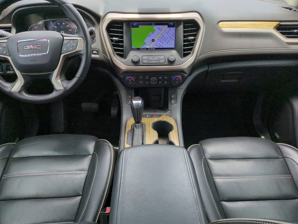 Used 2018 GMC Acadia Denali w/ Technology Package FWD image 13