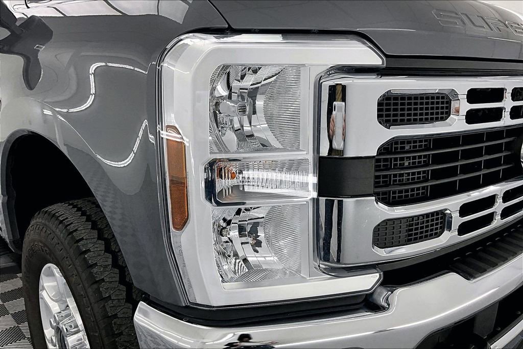 Certified 2025 Ford F350 XLT w/ FX4 Off-Road Package image 26
