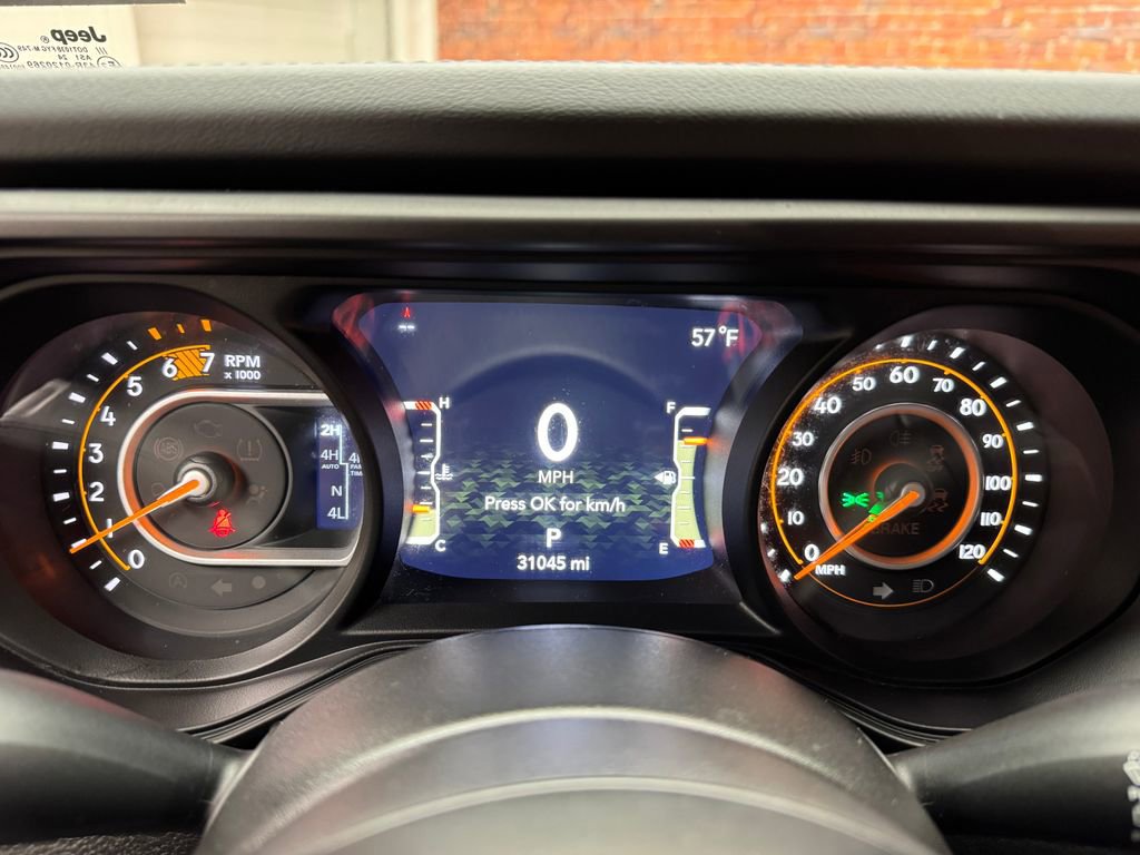 Used 2024 Jeep Wrangler Unlimited Rubicon AWD/4WD image 17