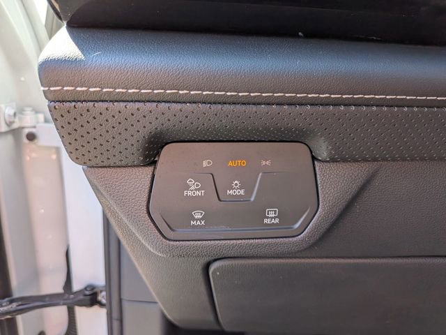 Used 2024 Volkswagen Atlas Cross Sport SE AWD/4WD image 14