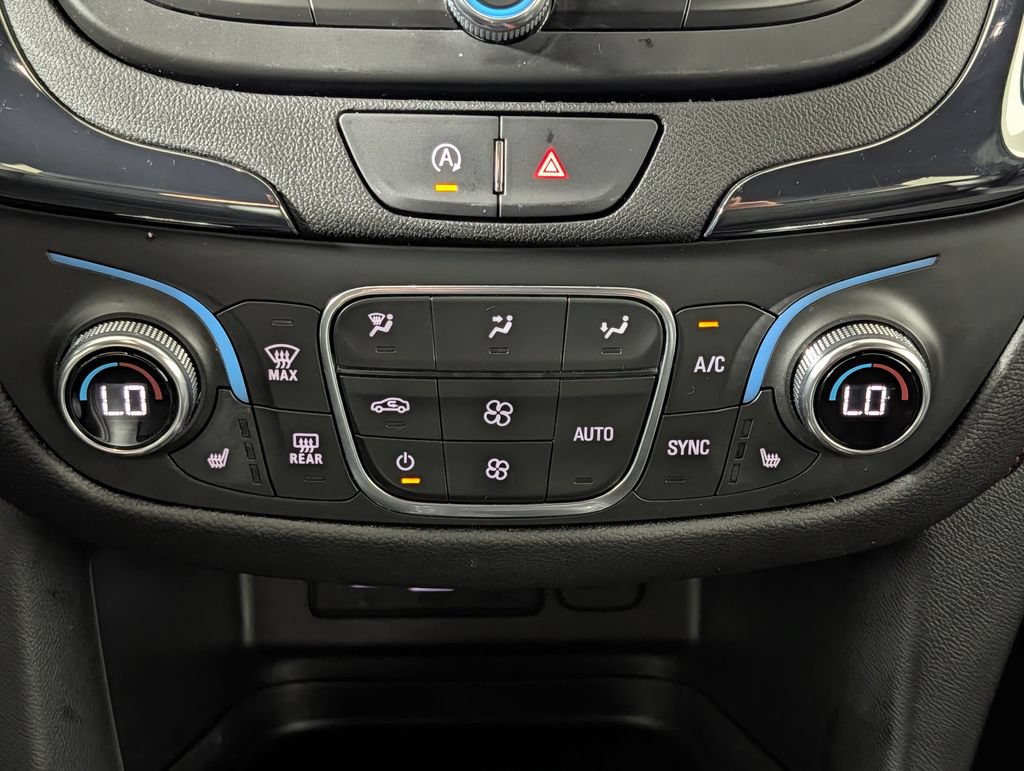 Used 2024 Chevrolet Equinox RS w/ RS Leather Package AWD/4WD image 16