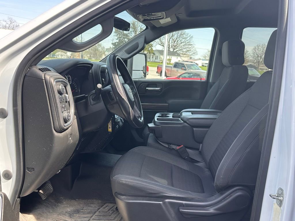Used 2020 Chevrolet Silverado 3500 LT image 11