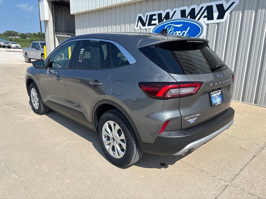 Certified 2024 Ford Escape Active AWD/4WD image 7