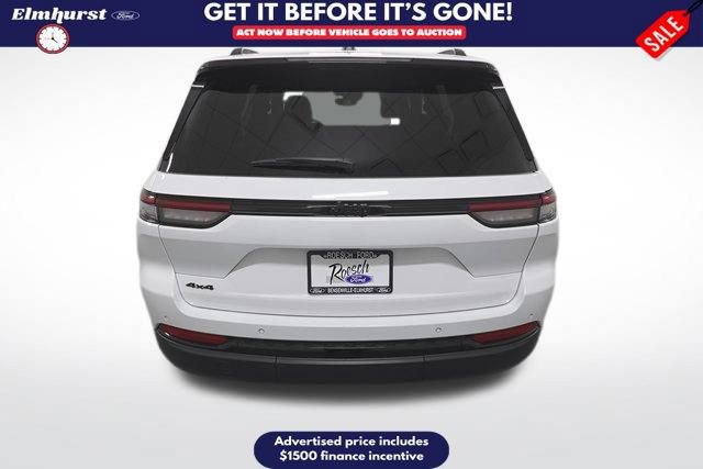 Used 2024 Jeep Grand Cherokee Altitude image 4