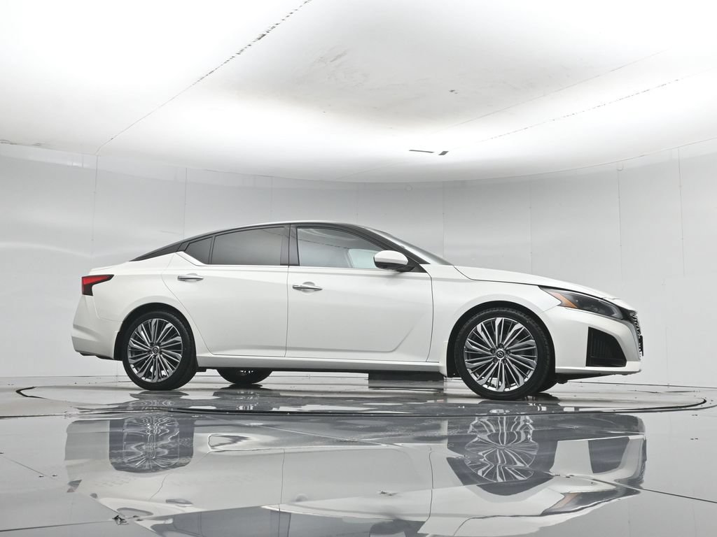 Used 2024 Nissan Altima 2.5 SL FWD image 57