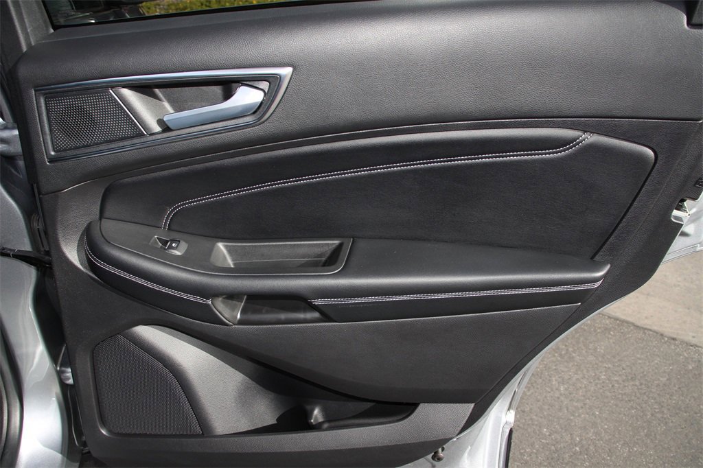 Certified 2022 Ford Edge Titanium image 26