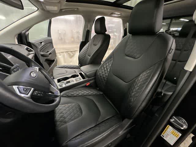Certified 2024 Ford Edge Titanium w/ Equipment Group 301A AWD/4WD image 18
