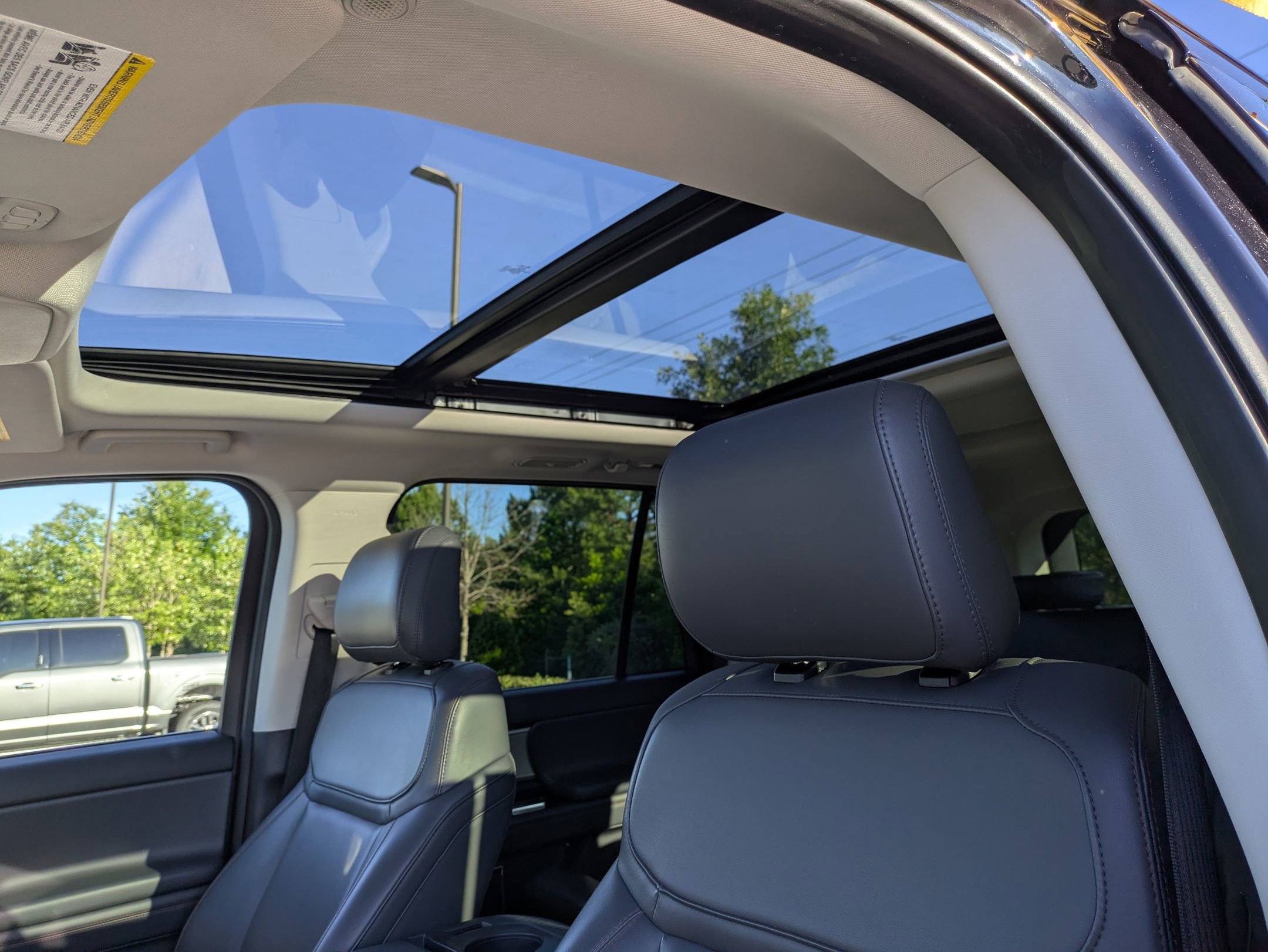Certified 2025 Ford Expedition Active AWD/4WD image 26