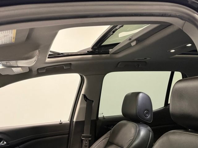 Used 2019 GMC Acadia SLT w/ Black Edition FWD image 35