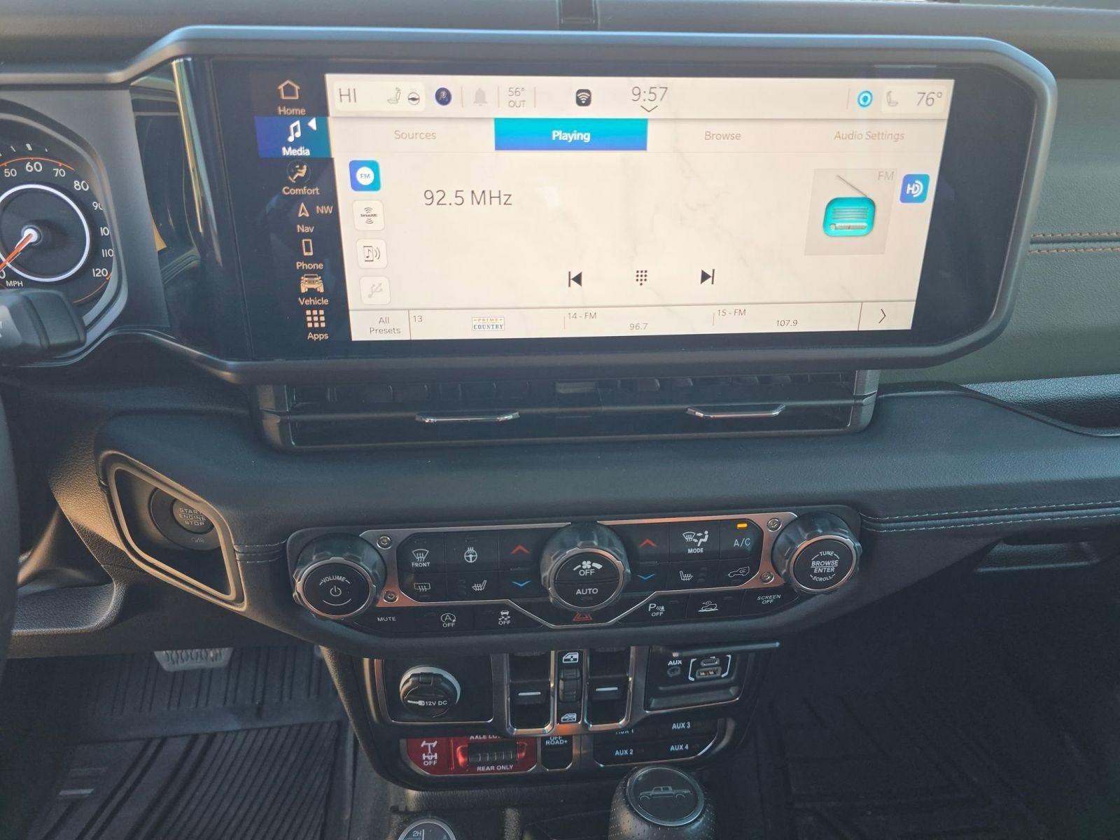 Used 2025 Jeep Gladiator Mojave image 21